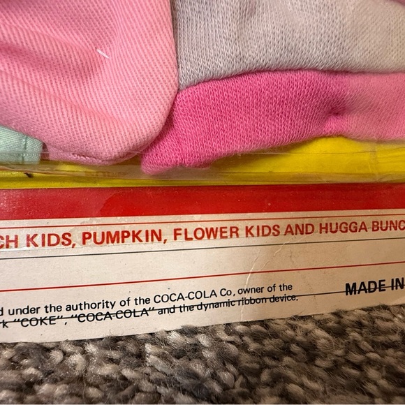 Coca Cola Green and Pink Doll Clothing Set with Accessories - Picture 6 of 7